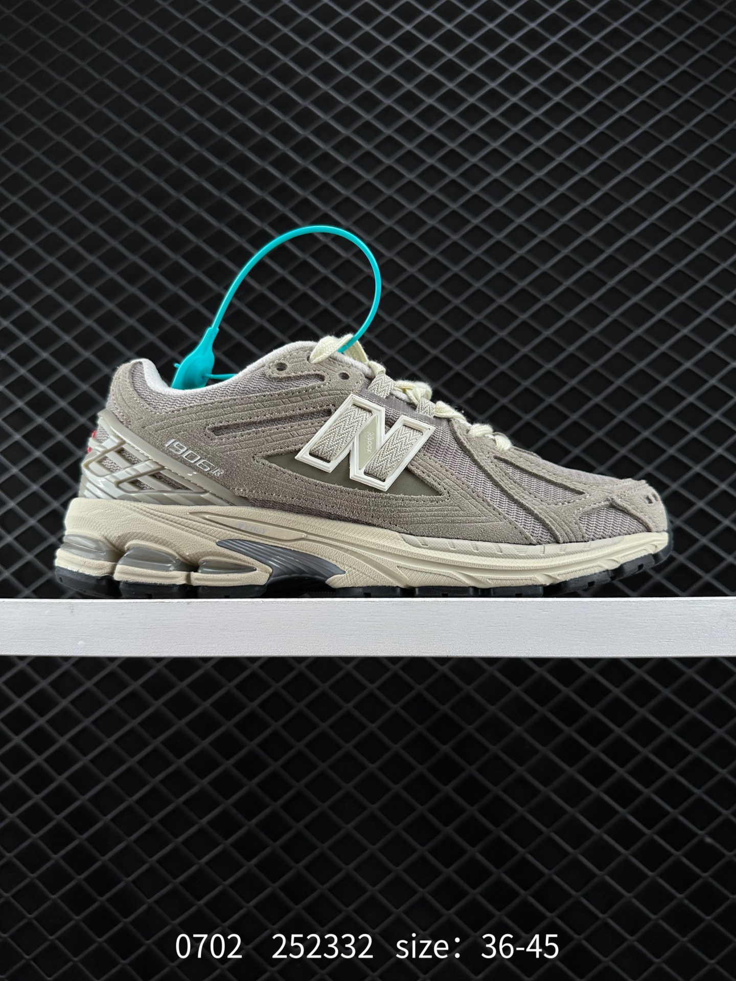 New Balance M1906